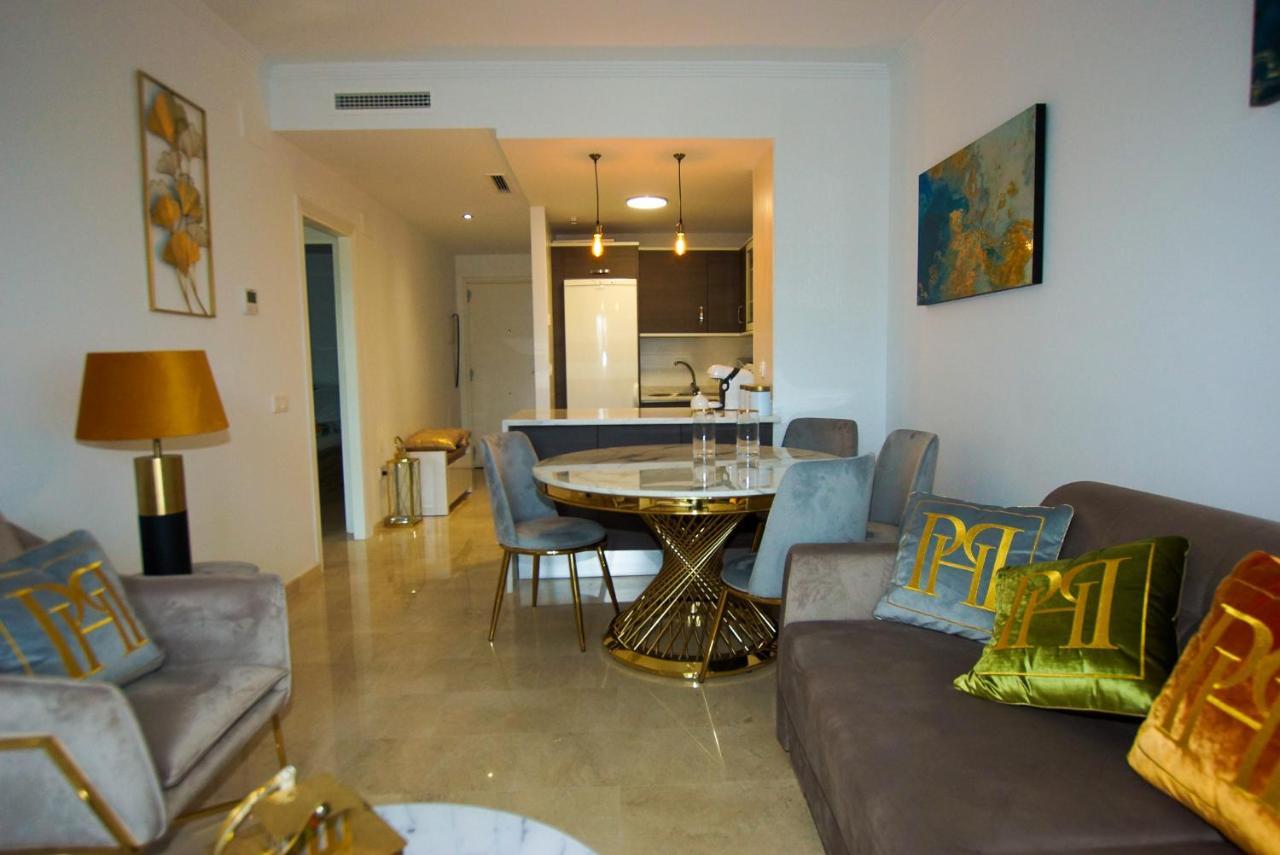 Small Oasis P&O Serviced Apartments Manilva Exterior foto