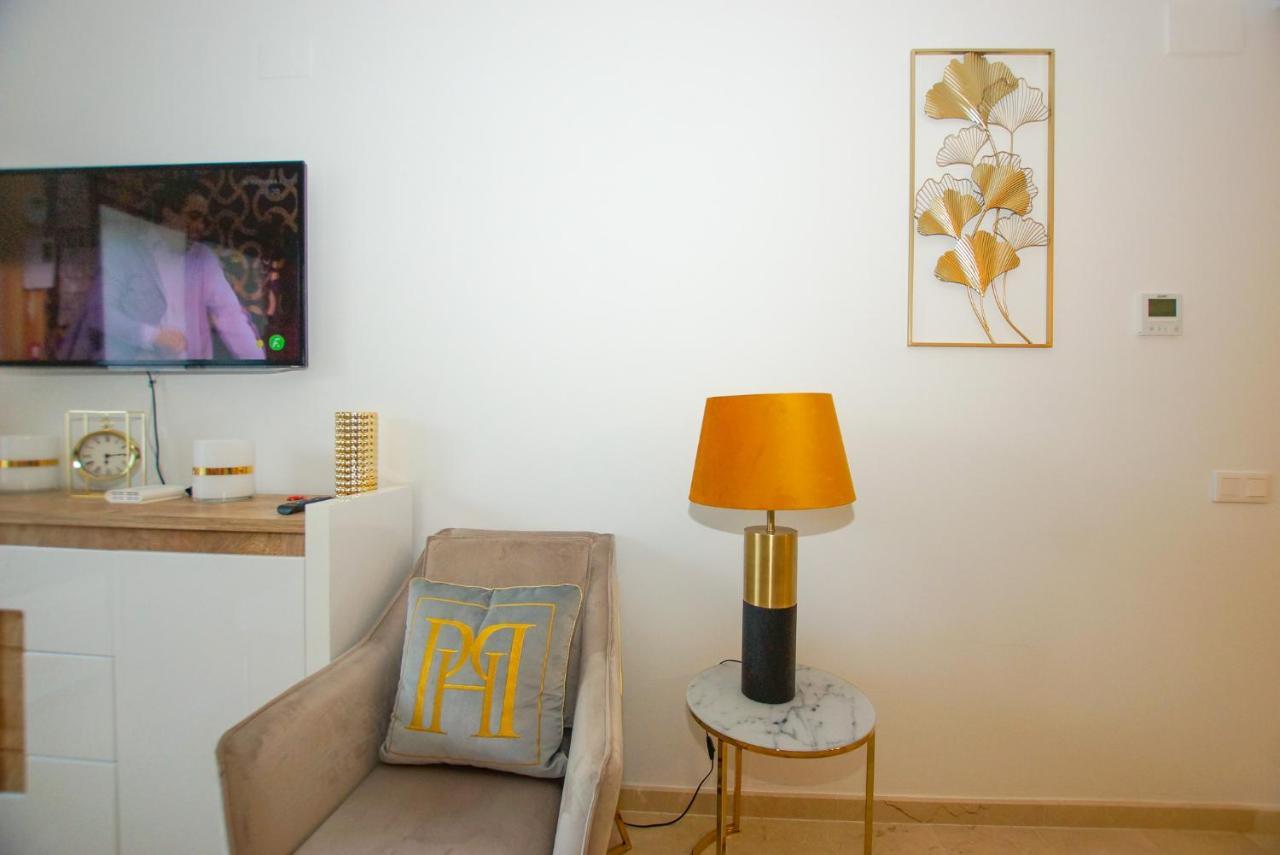 Small Oasis P&O Serviced Apartments Manilva Exterior foto