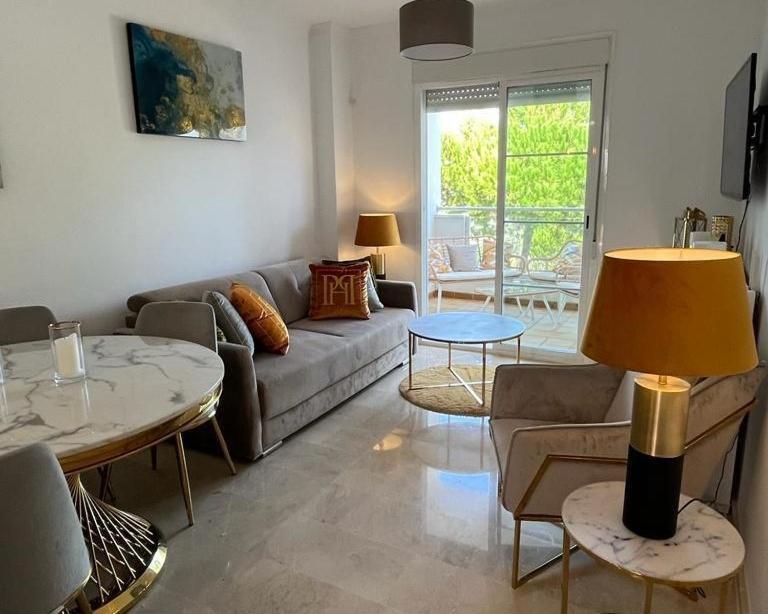 Small Oasis P&O Serviced Apartments Manilva Exterior foto
