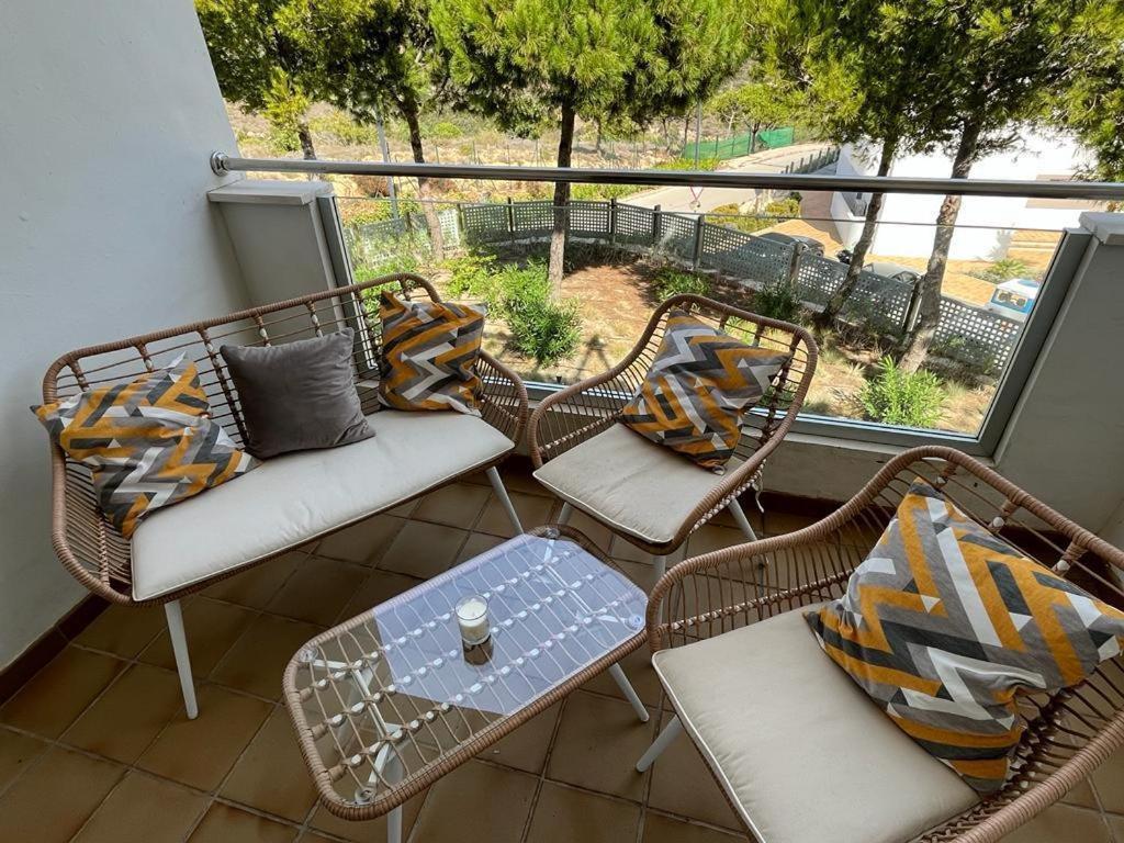 Small Oasis P&O Serviced Apartments Manilva Exterior foto
